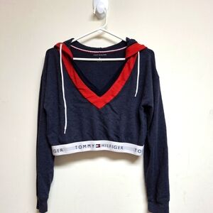 Tommy Hilfiger Women's Size Medium Navy and Red Cropped V-Neck Hoodie Y2K